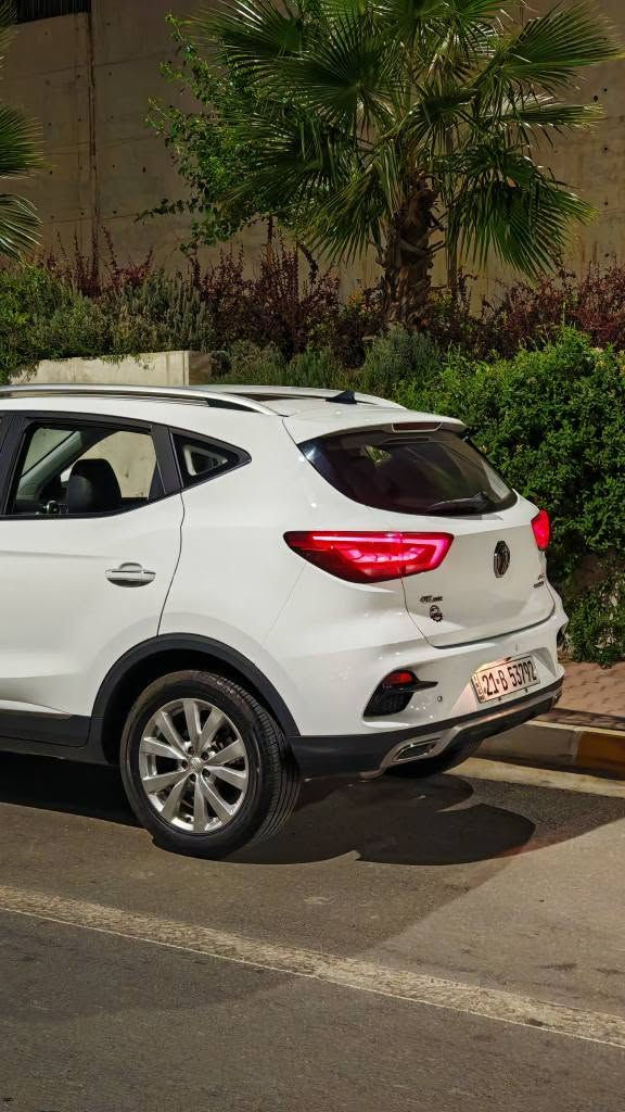 MG ZS 2020 
 فوول مواسەفات پانۆراما 
کوشن جلد 
شاشە 
سوکان ڤۆلیۆم 
گێڕ ئۆتۆماتیک و عادی 
تەبرید مەرکەزی 
تەحدید سورعە 
بەسمە و درگا بەسمە 
چەند مواسەفاتێکی تریش.... 
سەیارەکە ٧٦ هەزار ڕۆشتووە 
گێڕو مەکینەی نەکراوەتەوە لۆک ماونەتەوە 
تازە سێرڤس کراوە ڕۆنی هایدرۆلیک گۆڕاوە 
سەنەوی تا مانگی ٩ی ٣٠٣١ تازەیە!!!!! 
سەیارەی مەعرەز نیە و هی دەستی خۆمە
چوار جووت تایای تازە و کوالیتی بەرزی لە ژێرە
سەیارەکە بۆیاخی نیەو یەک پەڵە ساردی هەیە  
 

ژم مۆبایل و وەتسئەپ: 
***********
0️⃣7️⃣7️⃣0️⃣8️⃣9️⃣0️⃣0️⃣6️⃣4️⃣4️⃣ السليمانية, العراق
