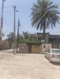 ٢٠٠م • طابقين • واجهة شارع