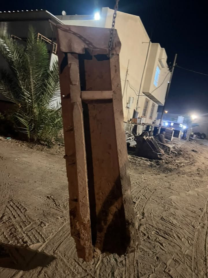 رجلين لودر للبيع للاستفسار  ***********
