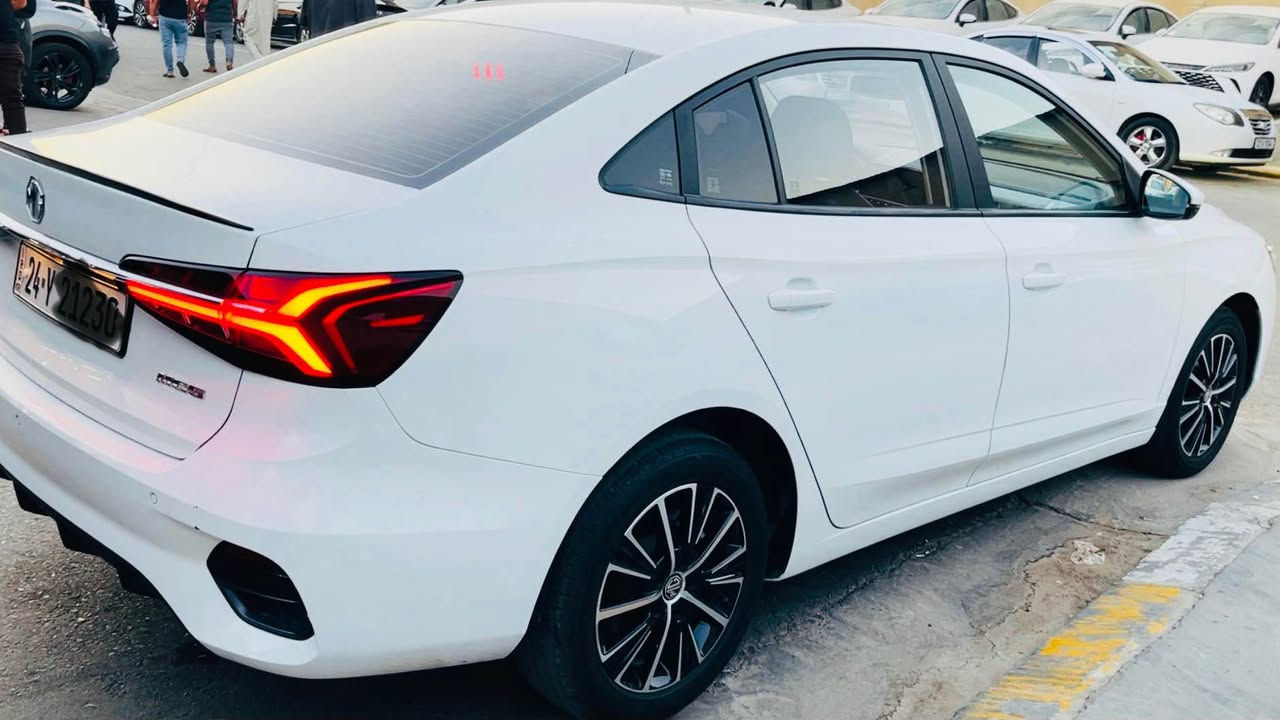 MG 5 بلص
موديل2025
ضمان الشركه 
ماشيه7 الاف 
مكفوله من الصبغ والتعديل
كامره
بصمه
تبريد قطعتين
شرط التحويل 
*********** موصل, نينوى
