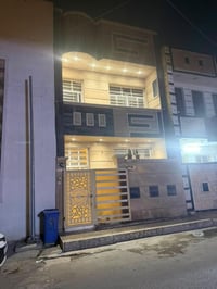 ٧٥م • ٣ غرف • مدخل عمارة القمة
