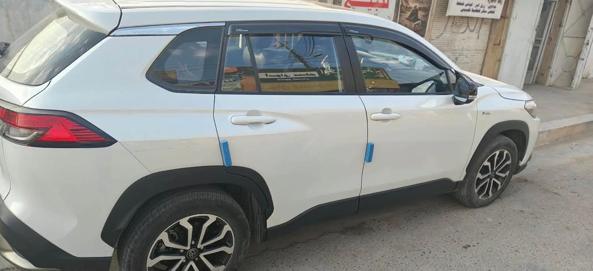 من رخصت الادمن وافق.
كورلا فرونت لاندر  
موديل /25 
اعلى فئة ال / S
كامرة خلفية رادار فتحة سقف كشنات جلد  
بقية المواصفات معروفة 
ماشية /41 وقابلة للزيادة 
السعر /29500 وبيه مجال بعد ما تشوف وتقتنع 
مقفولة  عدى اكو شخطة بتكمة يم السايق موضحة بالصورة الشراي يتصل بي خير ويدلل 
*********** 
المكان بغداد المدائن
