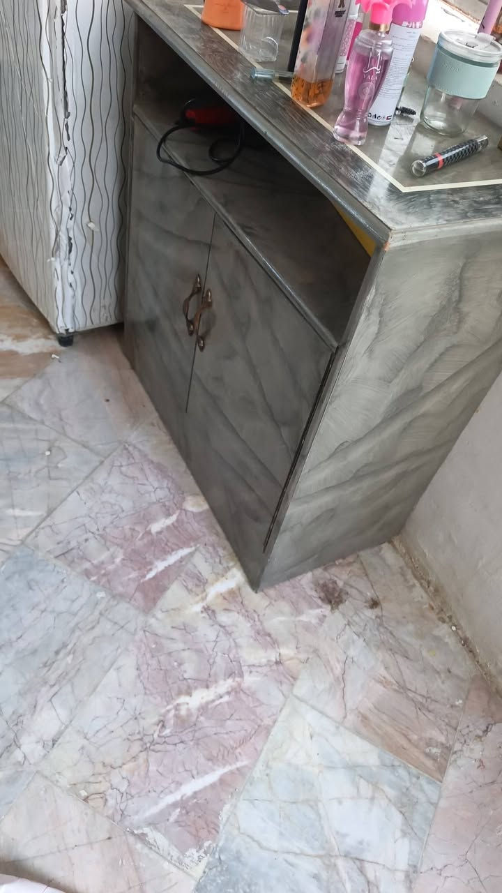 السلام عليكم غرفه للبيع خشب عراقي نضيفه السعر 800وبيه مجال 
العنوان بغداد ابو غريب  ‏‪***********‬‏ واتساب متوفر
