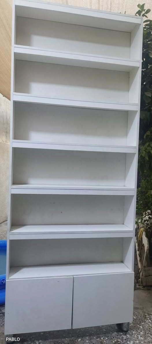 فاترينات عدد 2 . طول 250 عرض 100  cm. بغداد رقمي ***********
