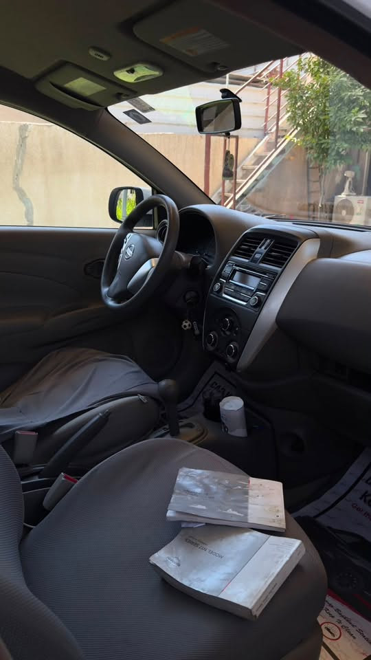 السلام عليكم نيسان سني هندي بليته زركه رقم بغداد مديل 20 سياره بدون  صبغ  بيها طخات فقط ما مسويهن عايفهن على وضعهن بعده عله وضع شركه جديده ستخدام بيت وبس بانزين محسن اديرلها هزه وسنويه باسمي تحويل ثاني يوم 104 وبيه مجال بسيط حك. جيه مكاني بغداد دوره

***********
