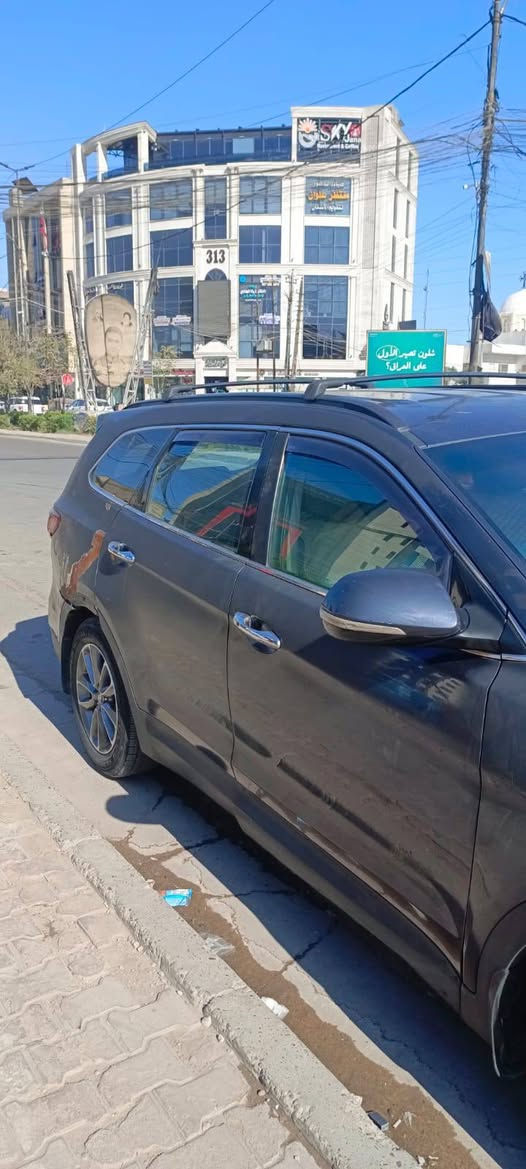 سنتافيا 2017 محرك 3500
6 سلندر 7 راكب جاردة بنيد وصفحة حادثها باب وجاملغ 

تبريد خير من الله صدر جديد تحويل ثاني يوم السعر 140 وبيها مجال ***********

