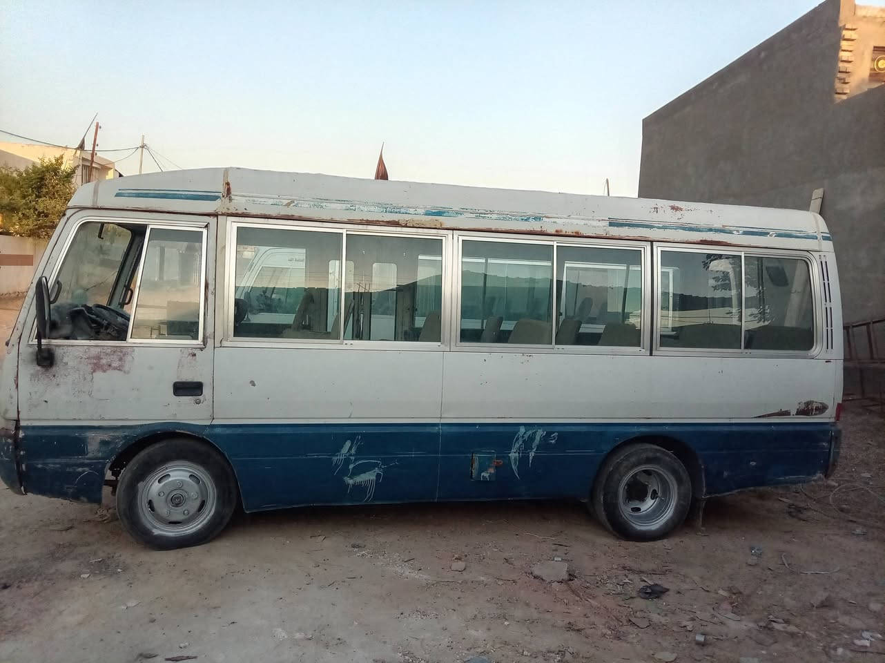 سلام عليكم كوستر موديل 1987بسمي لاستفسار ***********العنوان كربلاء طوريج
