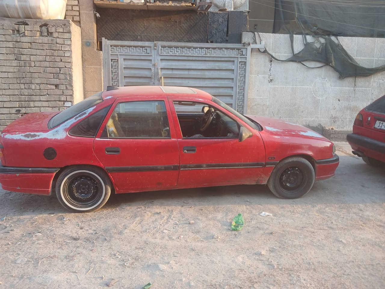 اوبل فكتره حجم 20 موديل 1993 محرك 2000 مكان الزعفرانيه  سعر 32 رقم انكليزي انبار رقم ***********
