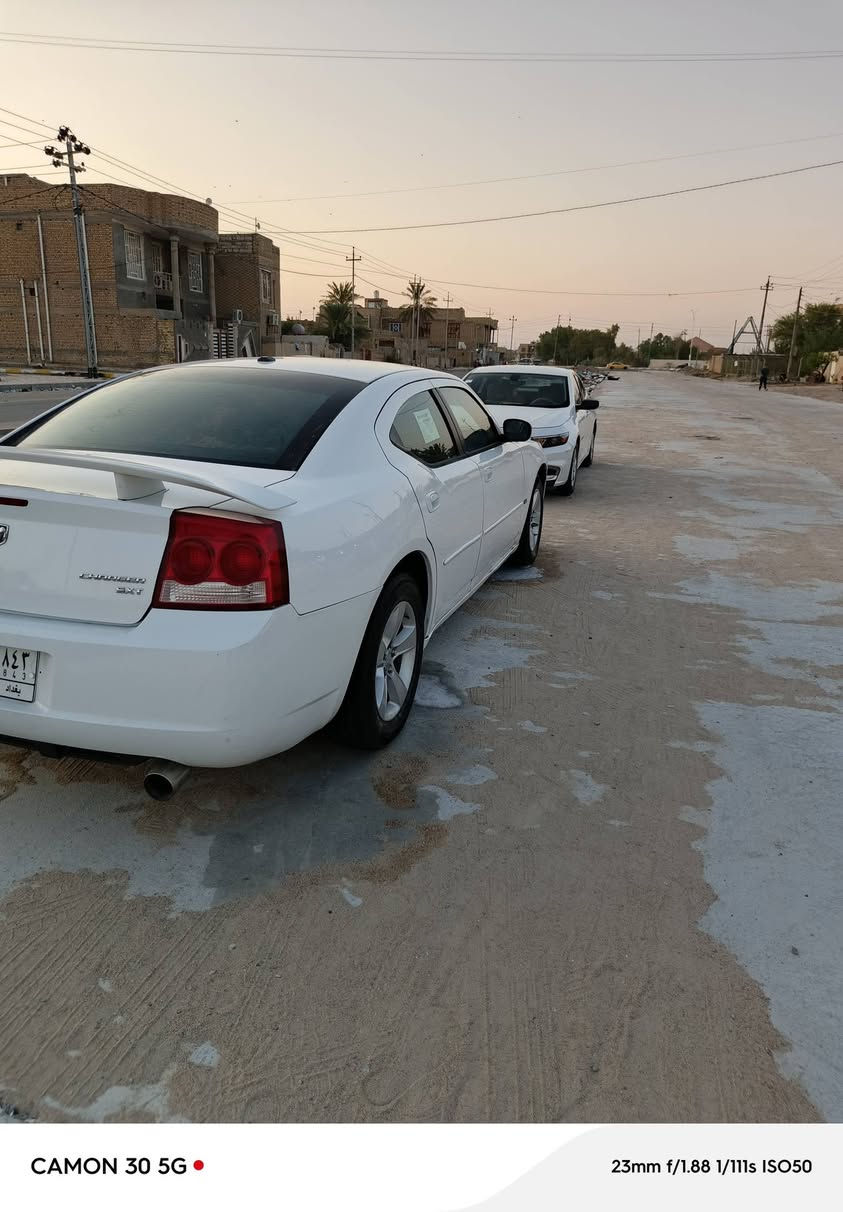 سلام عليكم جارجر موديل 10 خليجي مكفوله 
بس باب مصبوغ 
سياره جاهزه كير مكينه حداديه 
تبريد تخم تاير دواخل كارتون 
رقمه بغداد بسمي تحويل ثاني يوم 
مكاني ذي قار الشطره 
الخاص مفتوح 
رقم الهاتف ***********
