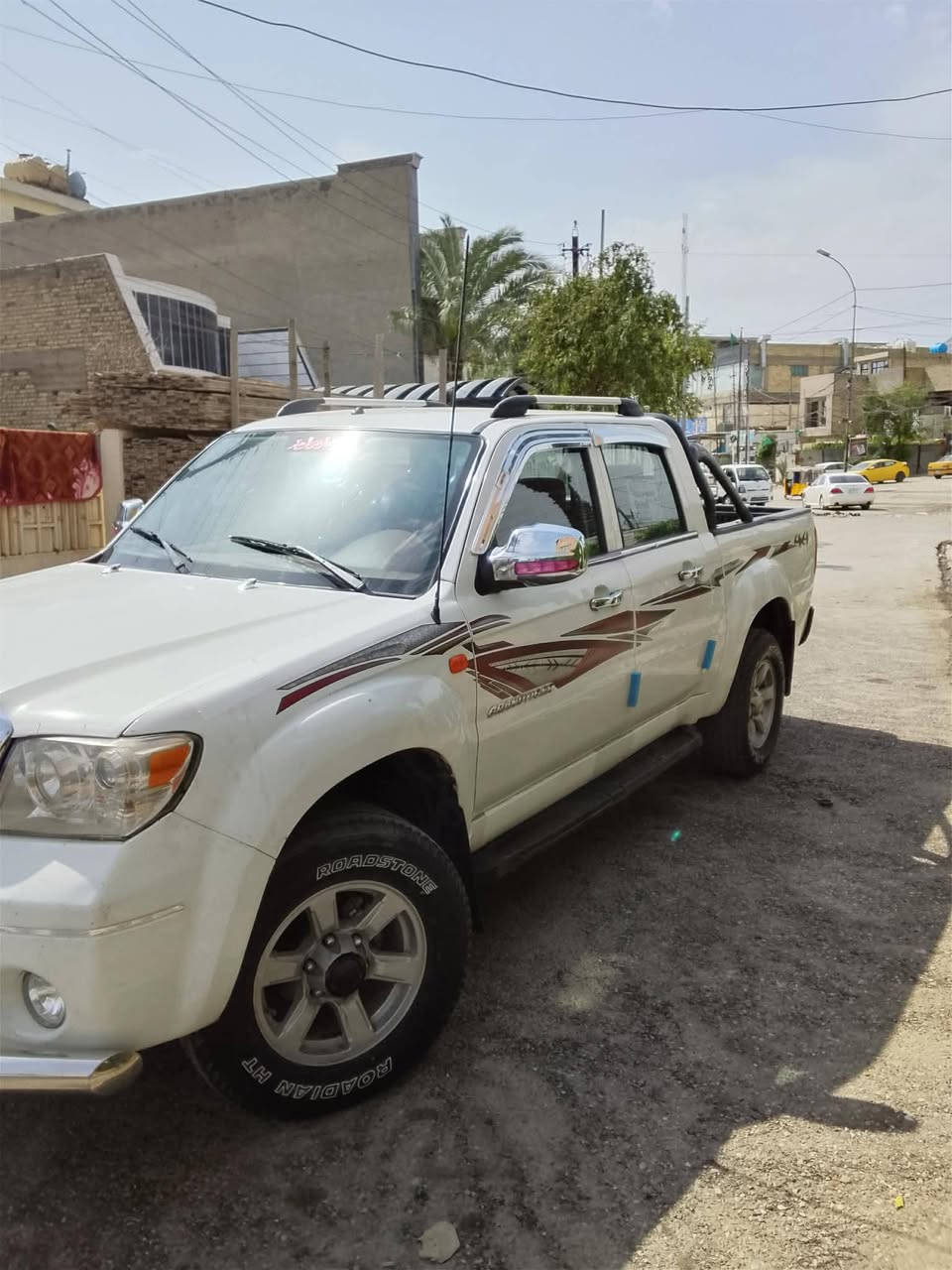 سياره للبيع كرانت موديل ١٨ رقم بغداد مكينه وكير خير من الله تبريد شغال كهربائيات شغاله بطاريه جديده تايرات جديده  بيها شبر بارد فقط السعر ٨٢ وبيها مجال الاتصال *********** و*********** اخوان مكلف بل النشر الاتصال بصاحبها العنوان بغداد البلديات
