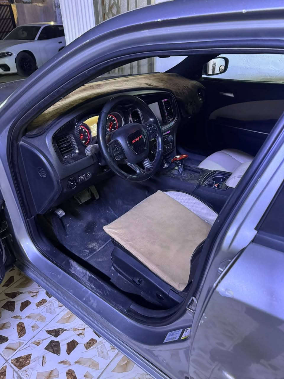 تشارجر SXT • ٢٠١٧ • رقم بصره