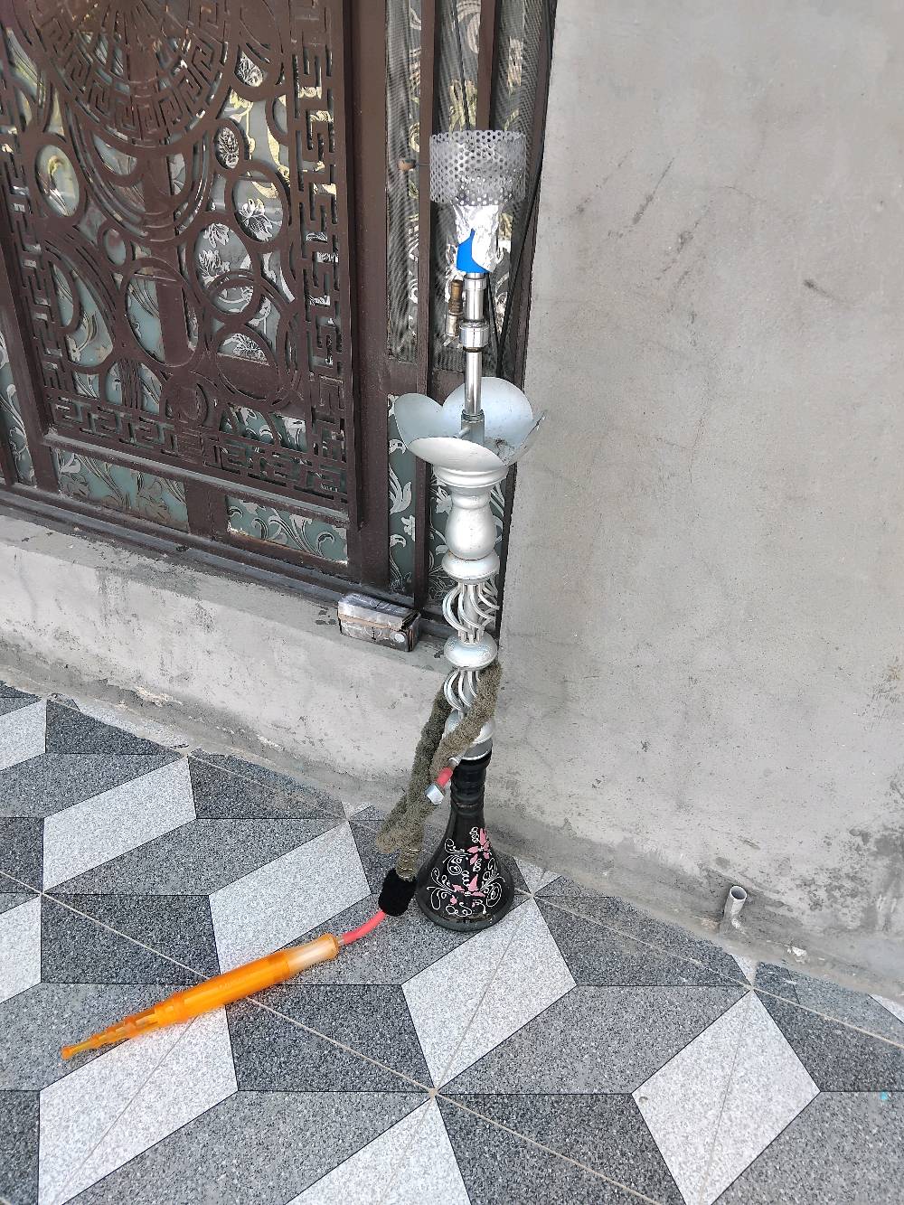 نركيله نحاس اصليه درجه اول مستعجل عله بيعته سعر٢٥
وين مكان التسليم بالضبط داخل العراق؟: 
بغداد جسر يدالى
إذا تريد، أكتبلك هم عنوان قصير للإعلان حتى يجذب الزبائن؟: 
***********