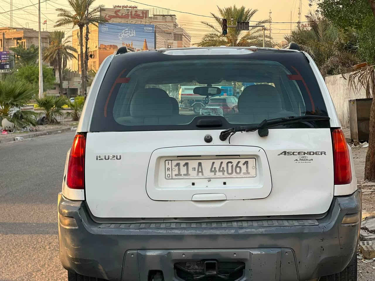 سلام عليكم سياره ازوزه 2006 للبيع سياره حيل حلوه ومكفوله كير ومكينه 6 سلندر 3700 سياره تبريد شغال ثلاجه حداديه كله جديد وتخم تاير جديد مابيهه اي نقص برغي نقص ماكو وتجي تفحص وكدامك سياره معروضه ب60 وبيهه مجال سنويه بسمي ثاني يوم احولك هزه جديده 🌿رقم***********
