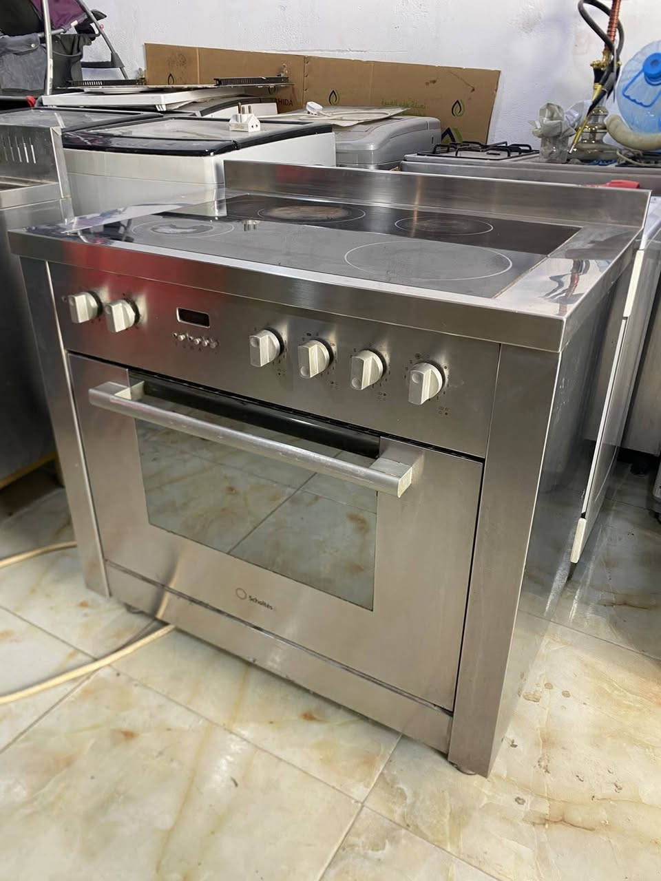 طباخ إيطالي باله كويتي كهربائي شرط الفحص والنضافه مكانه زبير متوفر توصيل الزبير, البصرة
