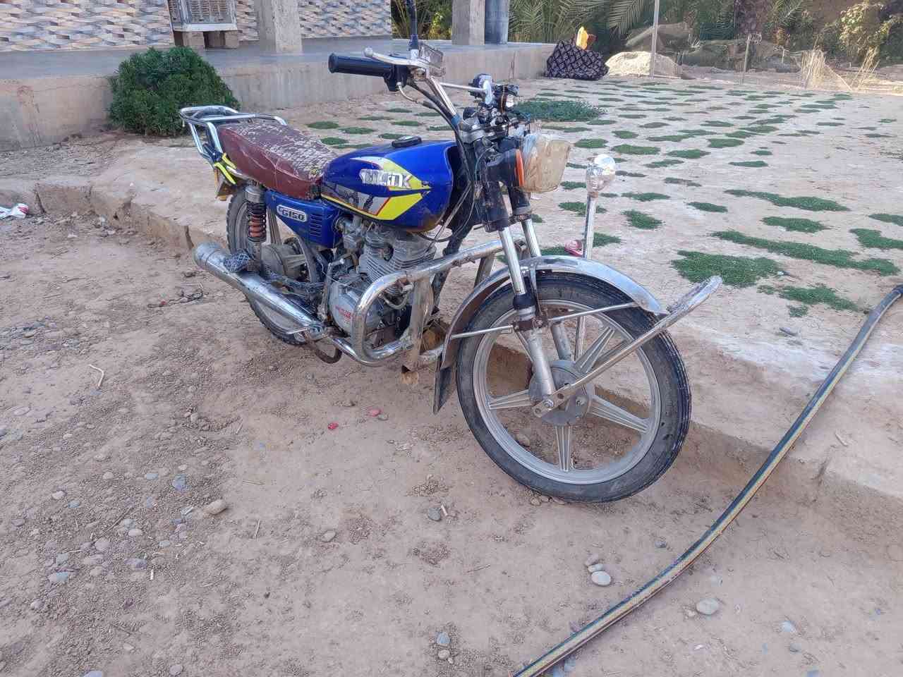 السلام عليكم 

ماطور للبيع او مراوس وانطي فرق 

ماطوري معمر جديد نضيف شغال اول هندل تايرات جدد چوابه جدد 

اتصل ما متواجد عل خاص ***********
