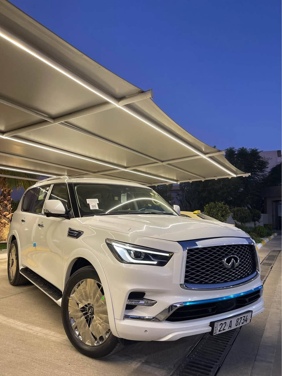 تحية طيبة اسعد الله اوقاتكم 📦
السعر /  ٣٧٥ ورقة 
انفنتي QX80 خليجية وكالة المهند جديدة جدا 
موديل /  ٢٠٢١ 🇯🇵
عداد المسافة / 65 الف كم بشرط فحص في شركة مهند 
السيارة كفالة عامة جديدة جدا و احلى من الصور صبغ شخط كفالة كير و محرك كفالة حدادية و تايرات جديدة
تحويل باسمي وكالة تحويل حاضر .
———————-
مواصفات فول 
فتحة ، ثلاجة ، خمس كاميرات ، مراية كاميره ، VIP ،
شاشات DVD ، تحكمات ستيرن ، اغراض بلاد ، 
صندوق كهرباء ، وضعيات سياقة ، زنون بلاد ، كار بلاي 
————————————————————————
للاستفسار /
***********كوردي
*********** عربي السليمانية, العراق
