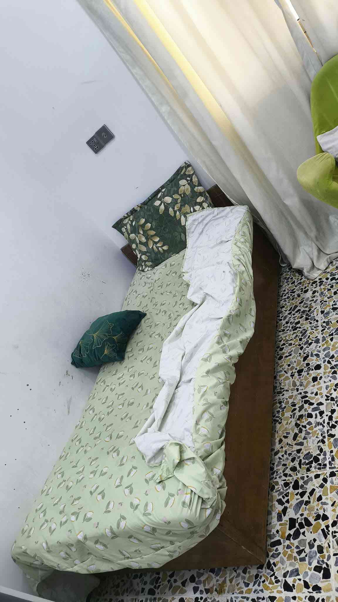 غراض بيت نظيفه كلش للبيع مستعجللل تفاصيل خاص
