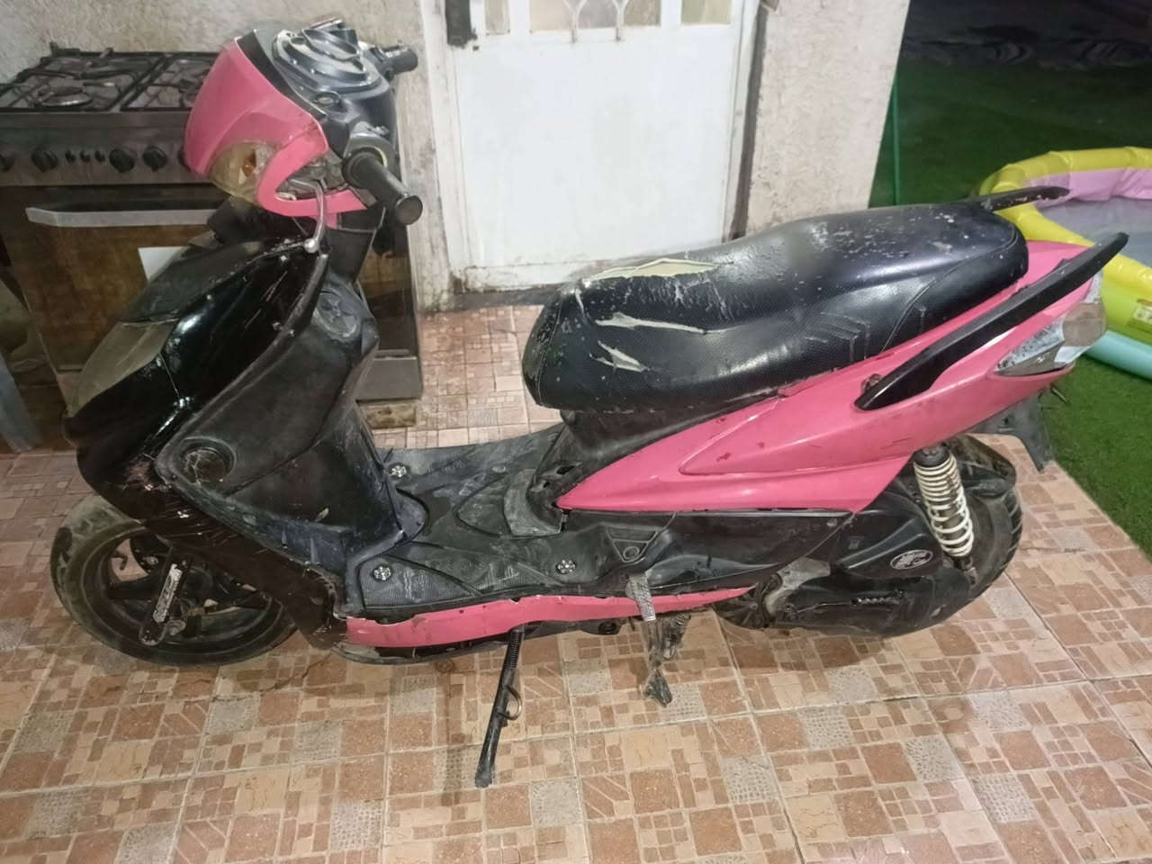 سكنس فحل ام طلعات دراجه يرادلهه ترتيب كلشي موضح بصور وفديوات  بريكات علئ طخ قفل جنطه قفل سترين شلعه معدل دبلات كهربيات كلهه شغاله فقط دشبول العنوان الكاضميه الطي متواجد وتساب سعر 250قفل ***********
