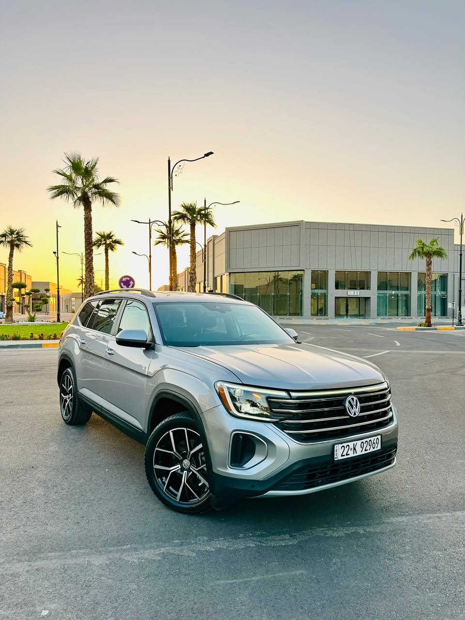 تفليش الاسعار و بسعر توسان و اقل اتحدى اذا اكو بنفس السعر و المواصفات و سبعة راكب و فول😨🔥

⚜️ Volkswagen Atlas Family SE 2024 ⚜️

للبيع فقط و سعر جداً مناسبة و جوة سوك شرط ما تلكى نفس سعر و نفس نضافة 💯

اخوان السيارة وارد امريكي بيها بوند و جملغ و صندوق صبغ شاصي  و لغود و بطانة بشرط فقط حوض بيها شوية ارباك كله سليم يعني ارباكات كلهم موجودة 😍💯

موديل : 2024 
ماشية : 30 الف ميل فقط 😍💯
محرك : 4 سلندر بانزين 20 تيربو 💯
لون : سلفر
رقم شاصي : 1V2HR2CA3RC548223

رقم السيارة : اربيل الجديدة
مكان السيارة : اربيل شارع ٦٠ 📍
رقم موبايل و واتساب : 

***********
***********

سعر السيارة : 205$ 💰😨ورقه نهايته قفل ❌ ‼️ و اتحدى اذا اكو نفس موديل و مواصفات بهذا السعر تروح تجيك سوك كله اذا مو بسعر ٢٠٢١ لا ترضى 💯

مواصفات فول عدا الفتحى يعني كشنات تدفئة و ابريد و دبل اكسل و شغال و تشغيل عن بعد و شحن وايرليس و رادارات ٣٦٠ درجة و كشنات خزن و صدوق كهربائي و حساسات امامي و خلفية و بريك لمس و اوتو ستارت ستوب و تبريد و شاشة و تحكمات كله لمس و بيبان كله بصمة و لايتات ليد و دوارة ويا الستيرن و شفتات ستيرن و بردات خلفية و ٧ راكب و قيادة ذاتية و فول الفول عدا الفتحة 💯😁

فحص و هزة و سنوية و الرقم كله جديد تحويل او وكاله نفس الدقيقة 💯

صدر تخم تاير تبريد كهربائي و محرك و گير و شنو ببالك شكو ببالك كله كفالة  تراي مالته للتركيا 💯❤️
