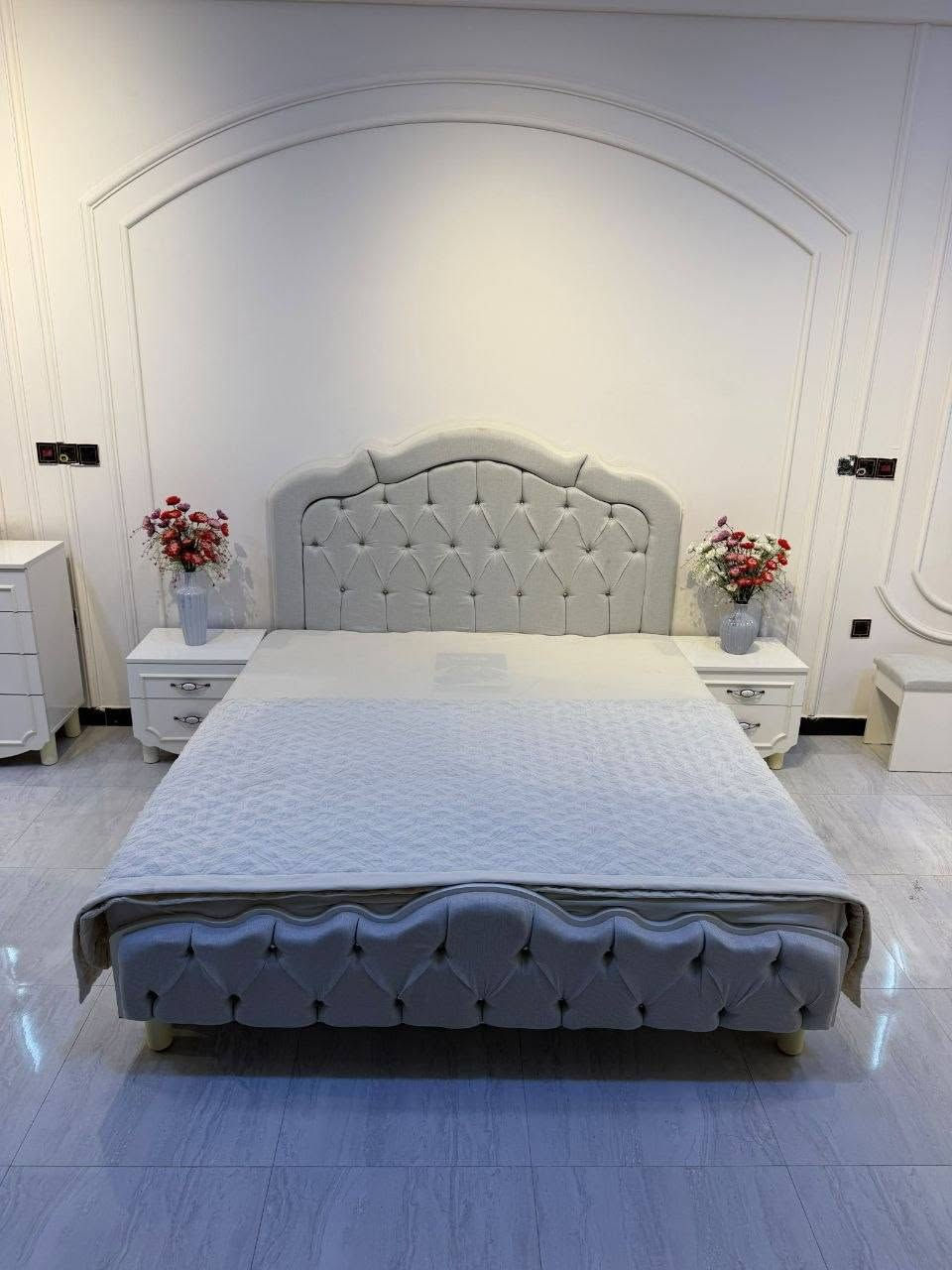 غرفة جديدة للبيع قطع اخيرة🌷 
السعر مليونين مع النقل والشد اي استفسار دزولي طلب صداقة واني اتواصل وياكم او على الرقم ***********🌸
