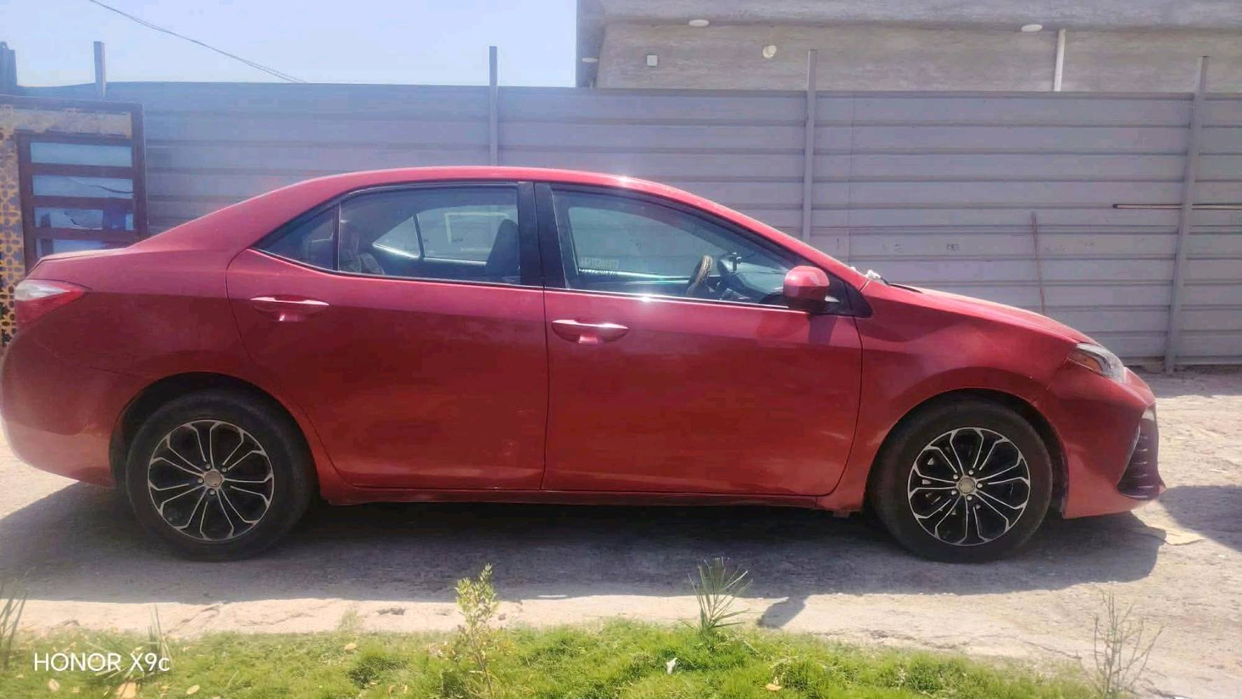 سلام عليكم كورولا للبيع موديل 16 محدثه 19 حادث جاملغ بنيد السياره جديده كير ومحرك مكفول ***********
