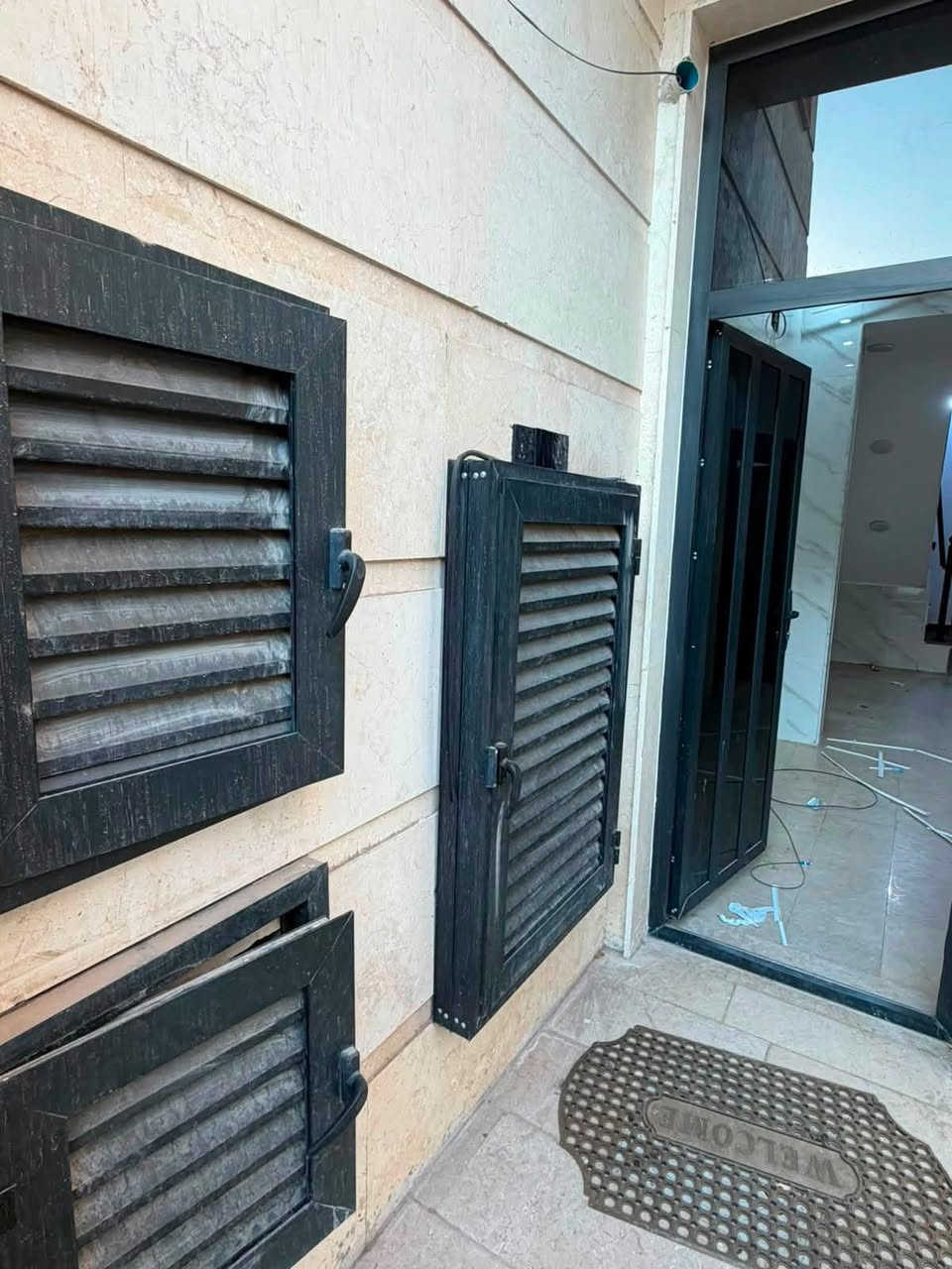 � للإيجار في السيدية
دار سكنية درجة أولى على شارع بعرض 15م، بموقع مميز قريب من الخيزران.

✨ تفاصيل العقار:

* 3 غرف نوم
* صالة
* مطبخ
* خدمات

✅ تصلح للسكن أو لأي نشاط تجاري.

💰 الإيجار: مليون و250 ألف دينار عراقي مع وجود مجال بالسعر.

📞 للاستفسار:
***********

🏢 مكتب حلم عقاري للوساطة العقارية

📍 الفرع الأول: السيدية - الضباط - شارع الكويتي
📍 الفرع الثاني: السيدية - شارع 40 - شارع المدار
