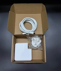 شاحن ماك بوك • تايب C ٩٦/١٤٠ • حافظة MacBook Air