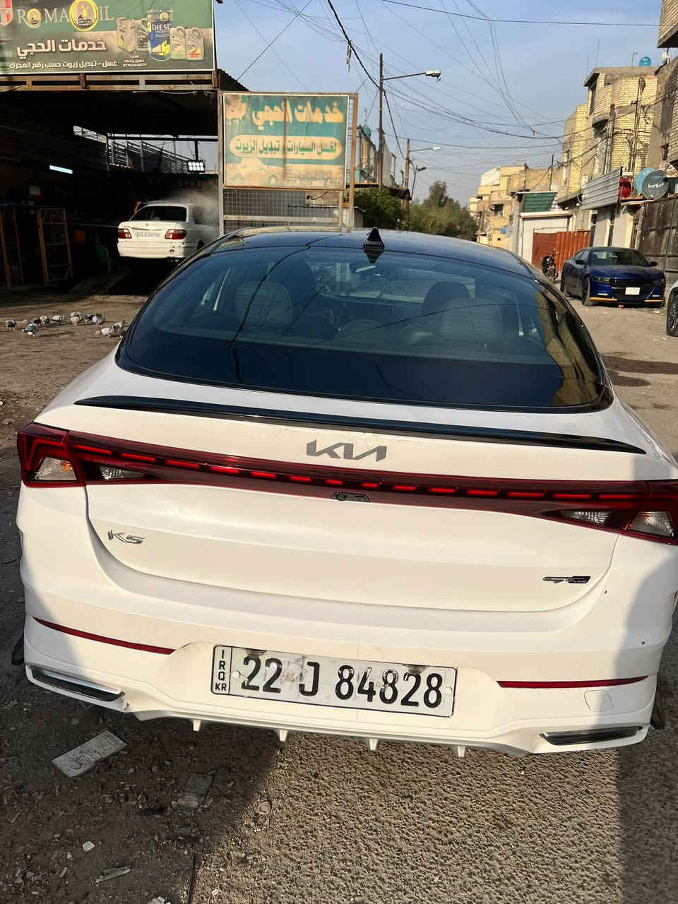 السلام عليكم 
كي فايف 2022 للبيع  رقم اربيل   السياره بسمي السنويه
جيتي لاين فول موصفات 1/1
ماشيه 96 كيلو 
كير مكينه مكفولات شرط الفحص صدر جديد باتري جديد 
حادثها بنيد  وقبق جنطه بدون ايرباك
وهنا بالعراق جاملغ خلف الراكب  المفروض بارد بس محلو صار ونصبغ  نصه وكل صور الحادث موجوده تحويل ثاني يوم 
المحرك 1.6تيربو✈️
‏Kia K5 2022 GT line
‌‎فول مواصفات 
لون ابيض 
لدات داخليه 64 لون متغيره 
‌‎بصمه 
‌‎ تشغيل عن بعد 
‌‎سايد بريك بصمه
‏AUTO HOLD     
شاشة كبيرة  
ستيرن رياضي D 
‌‎كامره دواره
‌‎كشافات امامي
‌‎شاشه اعطال 
رادار امامي توقف ذاتي 
‌‎رادار جانبي
‌‎مراقبة النقطة العمياء
‌‎رادار خطوط البيضاء وتحديد مسار وقيادة ذاتيه  
‌‎أشاير بالمري  
داخل أسود ملكي
‌‎كشنات جلد  
‌‎مقعد السايق  كهربائي
‌‎لايتات ‏ثلاثة عدسات زينون عالي ناصي + ليد برتقالي 
‌‎خمسة  انظمه قيادة 
فول تحكم ستيرن
‌‎كير أوتو + عادي
شحن اللاسلكي 
‌‎صندوق ‏كهربائي ذكي 
‏ نظام الملاحة
‌‎مصابيح خلفية LED
‌‎مصابيح ضباب LED
‌‎Android Auto   
‌‏Apple Carplay
اريل طياره نفكيتر
‌‎مخارج usb خلفيه
السعر 145 وبيه مجال 
مكانها بغداد حي اور 
رقم هاتف ***********
