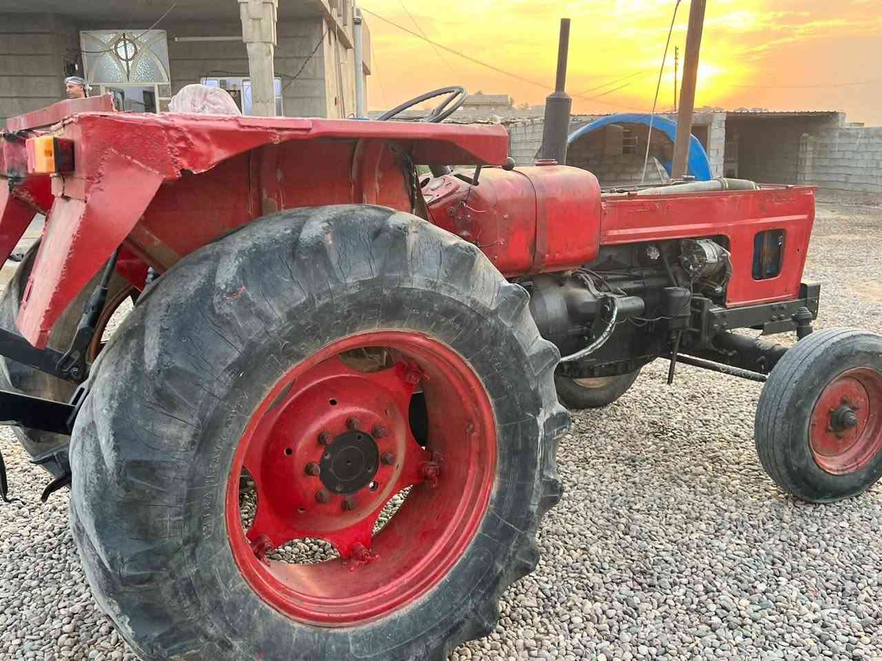 عنتر 71 كير واكسن وهودرليك جاهزات نكره سلف  محرك بيه بدايه تبخير والباقي كدام العين بدون رقم السعر مليونيين ونص وبيه مجال المكان جنوب الموصل القياره
للستفسار اتصال ع الرقم 
***********
