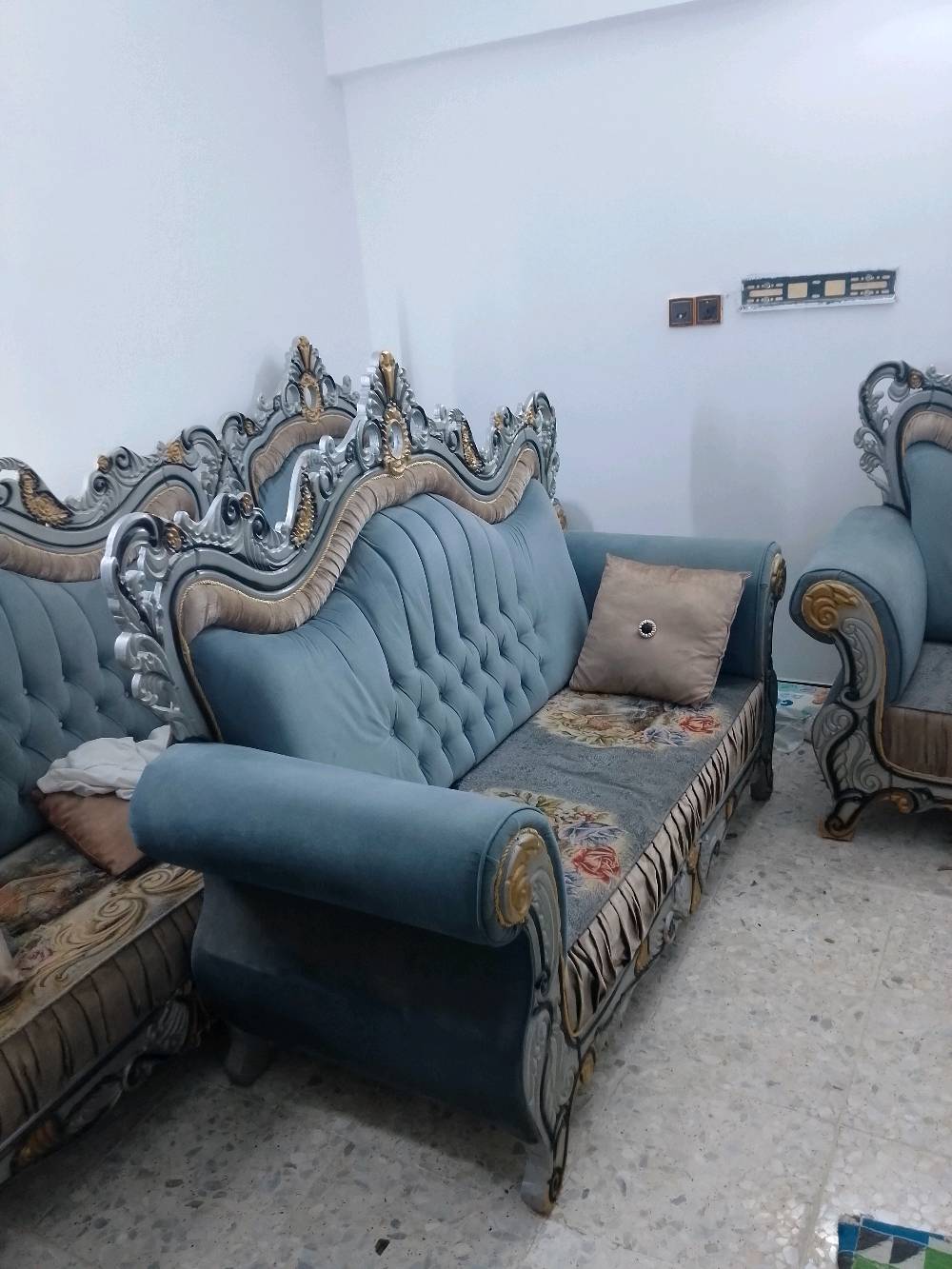 تخم ونص ملكي 15 مقعد مع كوشات مابي اي ضرر 850وبي مجال *********** هاذ رقم بي وتساب مكاني بغداد العبيدي شهداء الولى