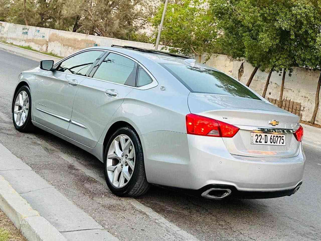 السلام عليكم
برايمر فول الفول 
امبالا خليجي 2017  
ماشيه 152 كيلو متر 
بيها قطعتين رش صبغ فقط 
الباقي مكفول شرط الفحص بدون ايرباك  بدون ضربه مواصفات :فول
-محرك 3600
-تشغيل عن بعد
-اشاير بالمرايات
-رادار جانبي 
-حساسات خلفيه
-سايد بريك بصمة
-كراسي كهرباء مع خزن ميموري
-كراسي جلد
-شاشة قاصة مع كامره خلفيه
-تبريد قطعتين
-دبل تحكم ستيرن 
-ويل كب حجم 19
سيارة جديد وجاهزه بدون اي نقص كير محرك مكفول شرط ممفتوح للعلم بدون شخط ولا رصعه سيارة احلى من صور 
سعر 135 وبيها مجال بسيط 
مكاني بغداد العامريه شارع المنظمه 
***********
*********** بغداد, العراق
