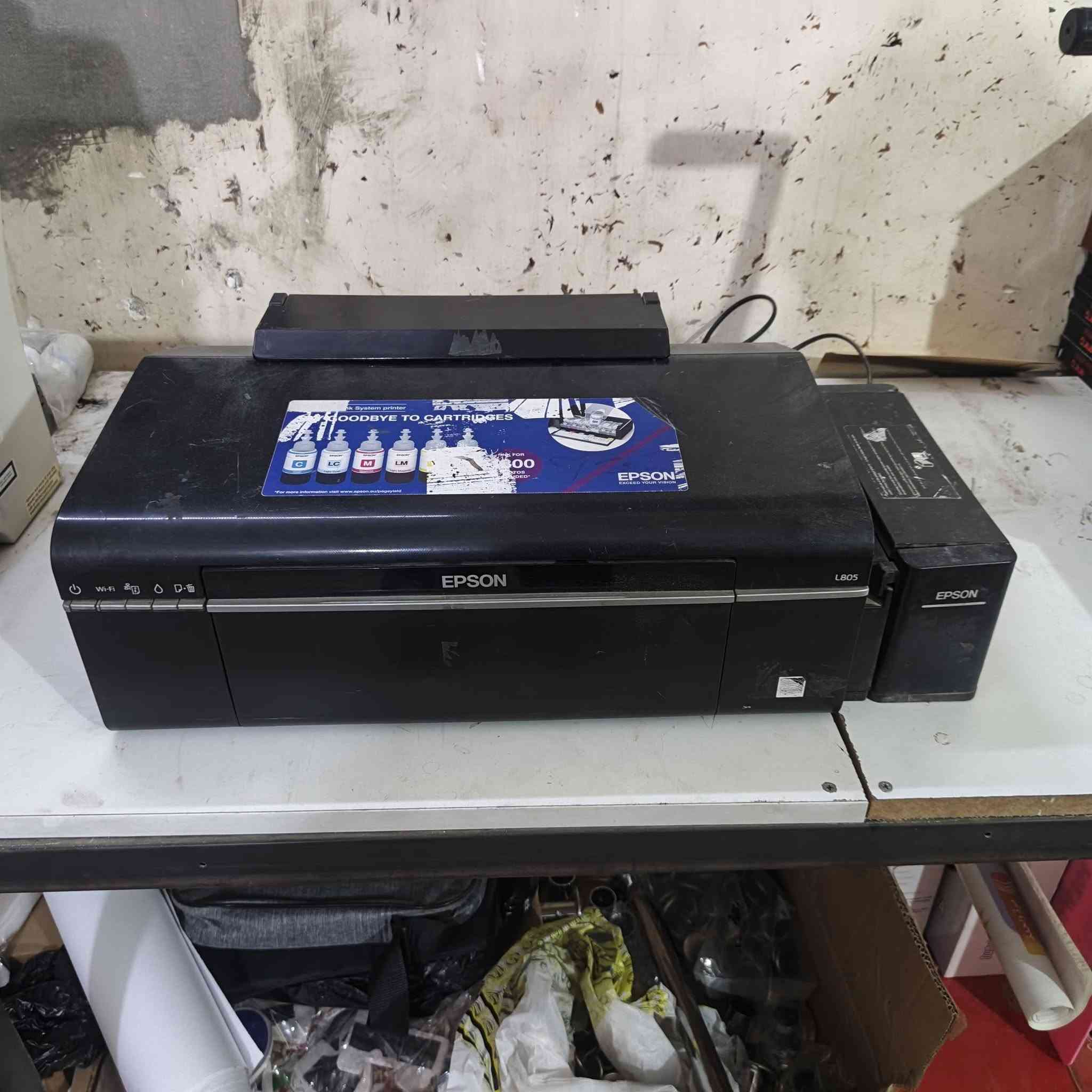 السلام عليكم
طابعة ابسون l805 شغاله 250 الف
طابعة ابسون 5710 عطل بالاسكنر 250 الف
طابعة ريكو اسود شغاله 150 الف 
مكبس اكواب خماسي نضيف جدا استخدام قليل 350 الف 
للاستفسار *********** وتساب
