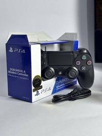 يد تحكم PS4 • DualShock 4 • لاسلكية