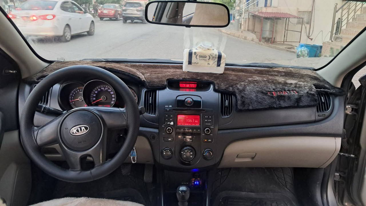 KIA Cerato
‎
‎ریکلام.....
‎کیا سیراتۆ مۆدێل 2012 بۆ فرۆشتن.
‎ڕەنگ  نەفتی
‎گێڕ عادی   گێڕ و مەکینە بەشەرت
‎سبوغ   دوو پارچە و شانەکی بۆیاغە
‎تەزرەی هەیە
‎ڕەقەم و سەنەوی نوێیە بەناوی خۆمە
‎300 هەزار رۆیشتوە
‎نرخی 68 گەڵا و معامەلە
‎  ژ.ت ***********
‎تێبینی: ڤایبەر و واتسئاپی لەسەرە
‎شوێن  سۆران
‎
‎
