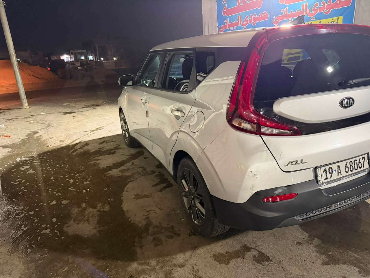 السلام عليكم
للبيع كيا صول 2021 

مواصفات السياره 

محرك 2000CCدوش المرغوب 

كشن كهرباء 

شاشه كبيره 

كامرا خلفيه 

تحديد مسار 

نقطه عمياء 

توقف ذاتي عند الرجوع 

السياره ماشيه 60 الف كيلومتر

السياره نضيفه جدا وجاهزه 

تبريد بلاد ❄️ 

الحادث بنيد مبدل نفس الون وجاملغ مبدل ايسر 

صور الحادث بالمنشور 

السعر 135 وبيها مجال 

رقم الهاتف ***********
