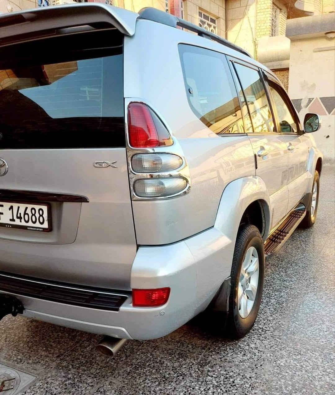 سيارة برادو ٢٠٠٩  مكينة حجم ٤سلندر ٢٧٠٠  كير +مكينة تدفئ  تبريد كله مكفول  رقمها أربيل وباسمي ثاني يوم احولك  سيارة نظيفة فقط شويه جاردة بالبنيد وكصه القمارة     سعرها ١٤٠$ ورقة وبيها مجال العنوان بغداد البلديات للتواصل *********** غير متواجد على الفيس بوك
