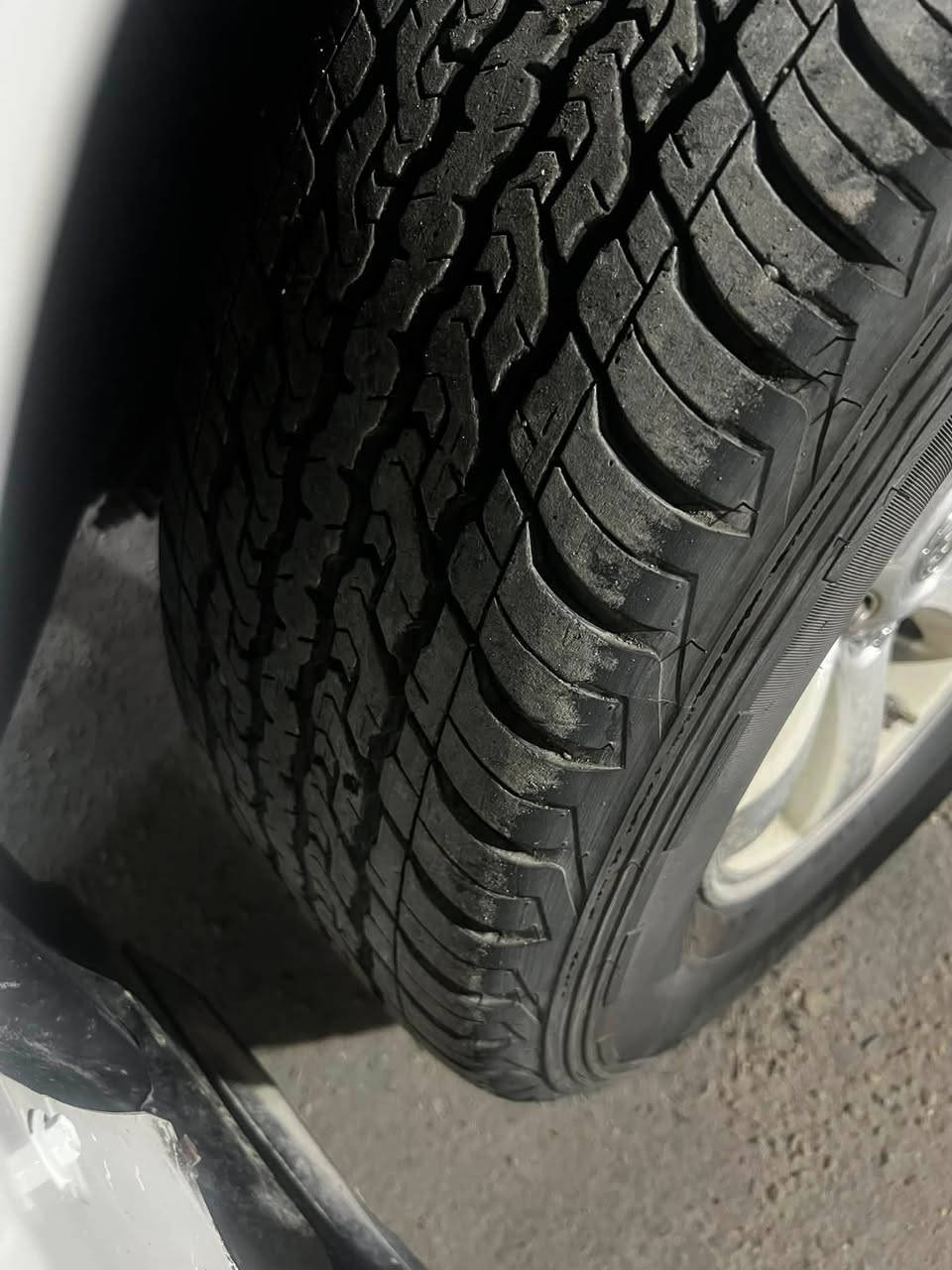 سلام عليكم برادو موديل ٢٠٠٧ فول مواصفات مكفوله من الضربه والصبغ والبارد مكينه ٦ سلندر مكينه وكير مكفولات السياره جديده او جاهزه من كلشي تخم تاير جديد فتحه مكاني بغداد الدولعي السعر ١٤٨ الرقم ***********
