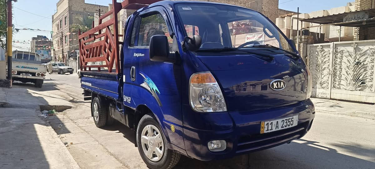 كيا بنكو موديل 2006 محرك 3000 مفتوح 
مكفولة من ضربة وكص صبغ مكانات اثر جراد 
محرك كير اكسن مكفول 
شاصي مكفول 
تخم تاير امامي خلفي جدد 
حدادية صدر جديدة 
جاهزة من كل النواحي كبل للشقل
رقم بغداد مشروع وطني سنوية لغاية 2030 تحويل مباشر 
السعر 80 وبي مجال 
مكاني بغداد مدينة الصدر الاورفلي 
رقم الهاتف ***********
