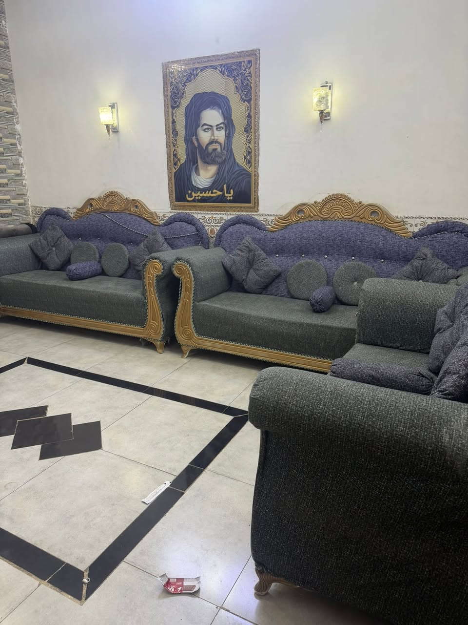 تخم 10 مقعد ملك سعر300 وبي مجال عنوان حي اور بس تصال ***********
