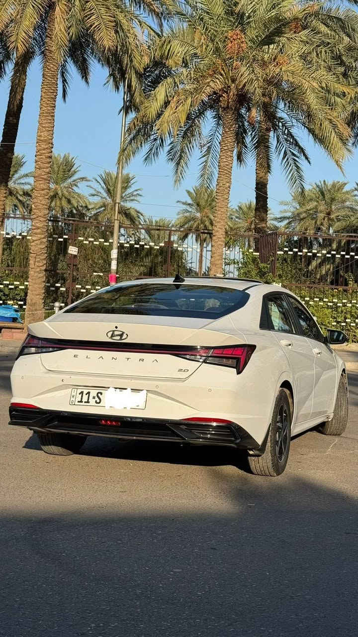 🚘 للبيع النترا 2023 خليجي 🚘
🔹 اللون: أبيض
🔹 المحرك: 2000cc
🔹 وارد خليجي
🔹 كير AT المرغوب
🔹 الممشى: 90 ألف
✨ فول مواصفات: 
✔️ فتحة سقف 2 طكه
✔️ بصمة وتشغيل عن بعد
✔️ حساسات أمامية وخلفية
✔️ نظام ترحيب
✔️ مرايا شفط
✔️ شاشة أصلية تدعم Apple CarPlay و Android Auto
✔️ 3 وضعيات قيادة (Eco / Normal / Sport)
✔️ نظام ABS
✔️ تبريد ثلاجة قطعتين
📌 السيارة بانزين محسن بالكامل
📌 الدهن كله أصلي
📌 باتري جديد
📌 مكفولة محرك وگير
🔧 الملاحظات:
باب خلف السايق صبغ
الجاملخ الخلفي عكس السايق صبغ
بارد بلبنيد شوية
رصعات خفيفة بالدواسة
بيها دواسة بسيطة تحت باب السايق ومصلحة
ومرفق صوره السونر للسياره
💰 المطلوب: 160$ 
📍 المكان: بغداد - حي الجهاد / حي الحسين
📞 *********** بغداد, العراق
