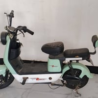 دراجة كهربائية • بلا بطاريات • بلا مراوس
