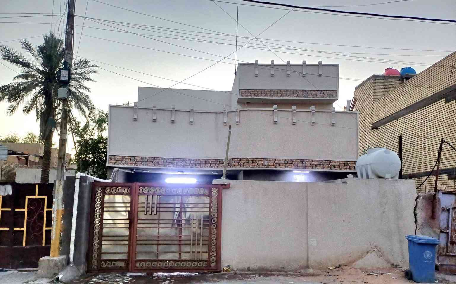 بيت للبيع طابو ملك مساحه ١٤٤ متر الكماليه منتصف شارع الاصفر فرع مقابيل محل نذير الساعدي للفنون السعر *********** هاتف مفتوح
