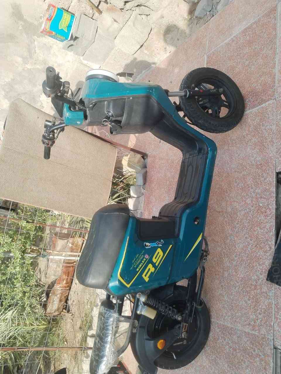 دراجه اللبيع R9 دراجه نضيفه وما ناقصه أشي بصمه 2 سويچ 2 سرعه 99نضام R +P بطاريات 5 الولي سعر300 وبيه مجال *********** بي واتساب المكان البصره الحيانيه
