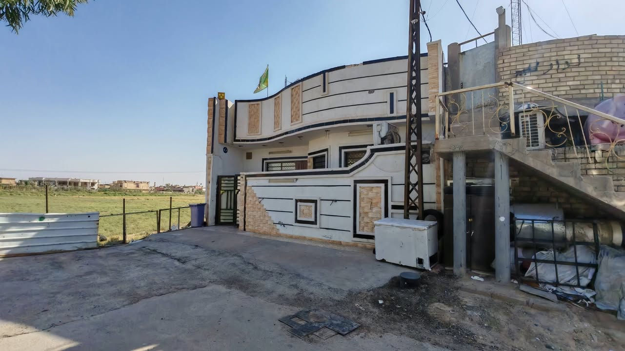 سلام عليكم بيت للبيع في التاجي ابواعظام زراعي علي راضي مساحه ١٣٠ متر
٢ غرف نوم  ٤ في ٥

استقبال ٤ ونص في ٥ ونص

مطبخ ٣٦٠ في ٣٦٠

صاله

البيت جاهز ونظيف 

السعر ١٣٥ وبي مجال

***********
