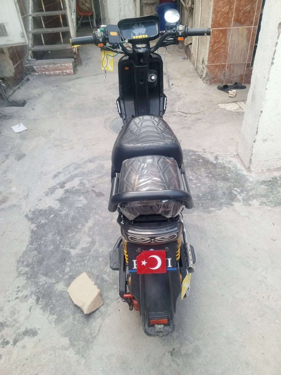السلام عليكم دراجه البيع مديل سته وعشرين اسمه R9 بطاريات كبار العنوان بغداد شارع فلسطين سعر 500 الرقم ***********
