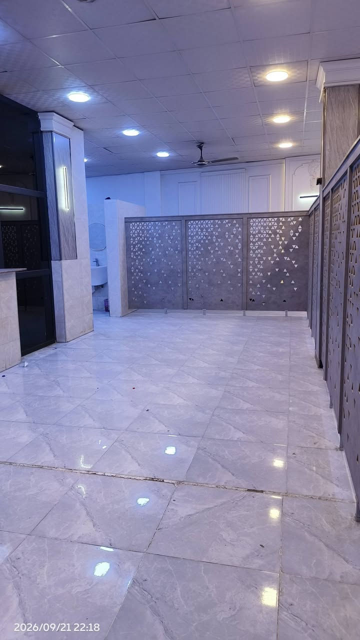 مطعم للبيع يقع في حي الزيتون، طريق سيد محيل، بالقرب من شارع القوس. المطعم مجهز بالكامل ويعمل بشكل ممتاز. للاستفسار، يرجى الاتصال على الرقم: ***********.

نص مكتوب في الصور:
- 2026/09/21 22:20
- 2026/09/21 22:18
- 2026/09/21 22:19