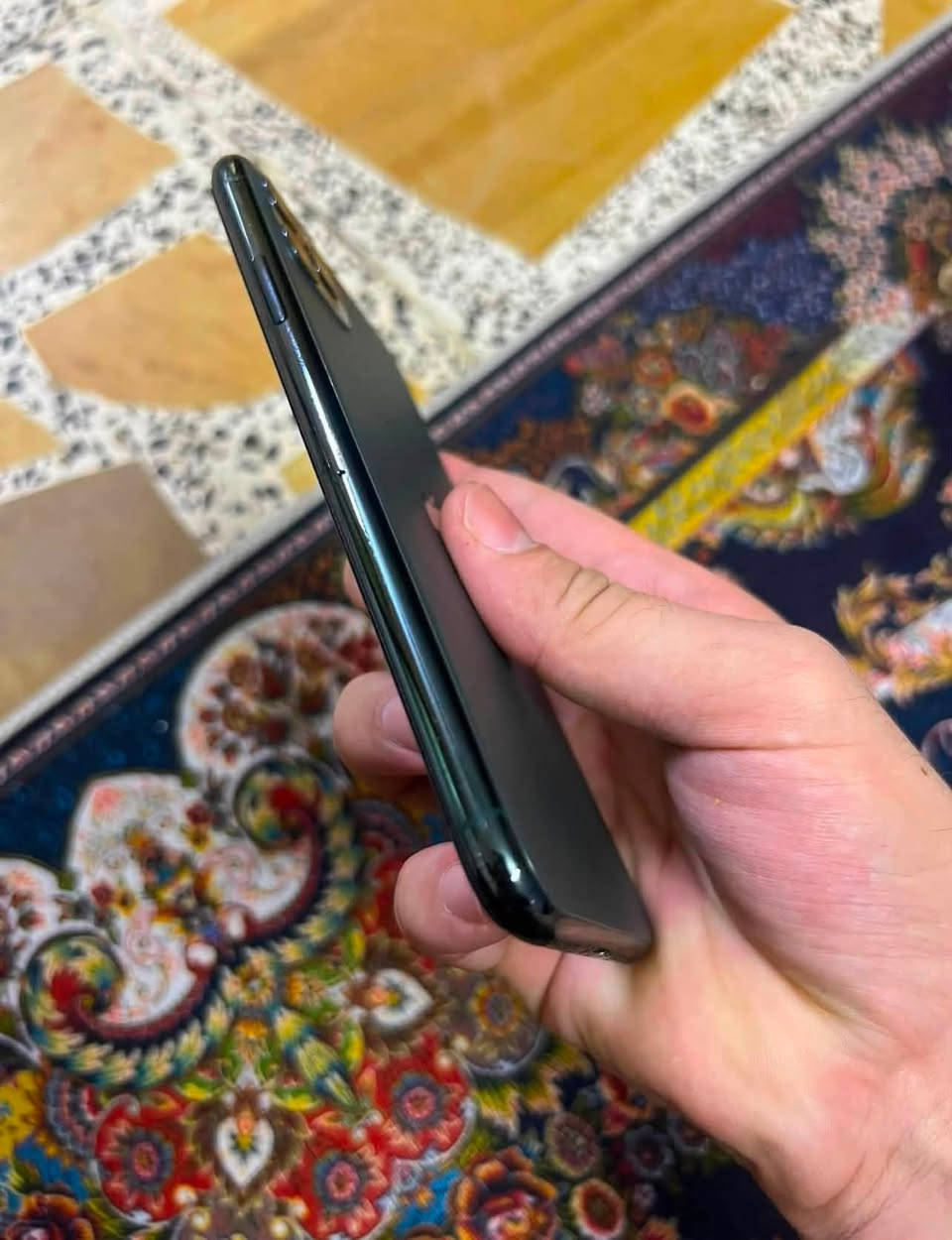أيفون 11 برو ماكس 
ذاكرة 256
النموذج M 
شرق اوسط AH/A
بطارية 77
مستبدل شاشة وبطارية فقط 
السعر ٢٥٠ بيع ويرهم مراوس بأيفون 
* عنواني بغداد حي اور ***********

