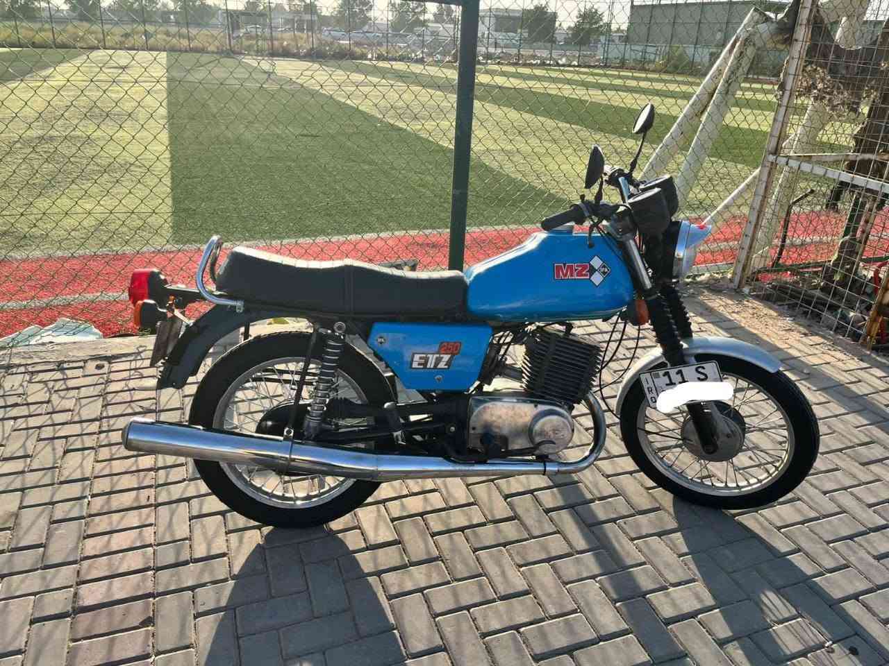 السلام عليكم دراجة mz 1982 للبيع رقم بغداد بسمي
‏شاصي بدون لحيم .داينمو وارميچر .كابريتة بصمة . 
‏رقم *********** مكاني بغداد الشراي يتصل
‏

