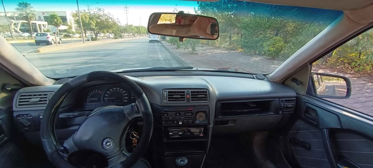 فيكترا • 1990 • اوتوماتيك