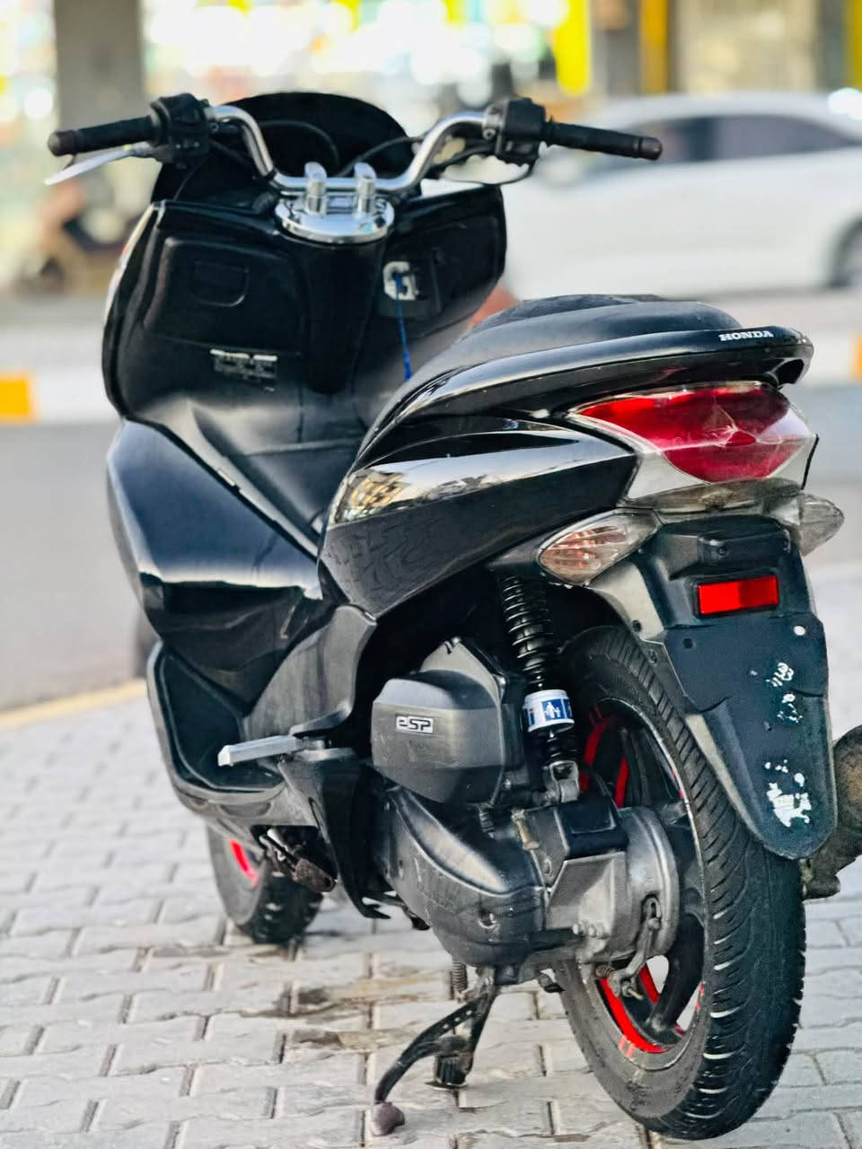 جيل اول مكفوله مكاني كوت خاجيه pcx  *********** السعر مليونين وبيها مجال بسيط
